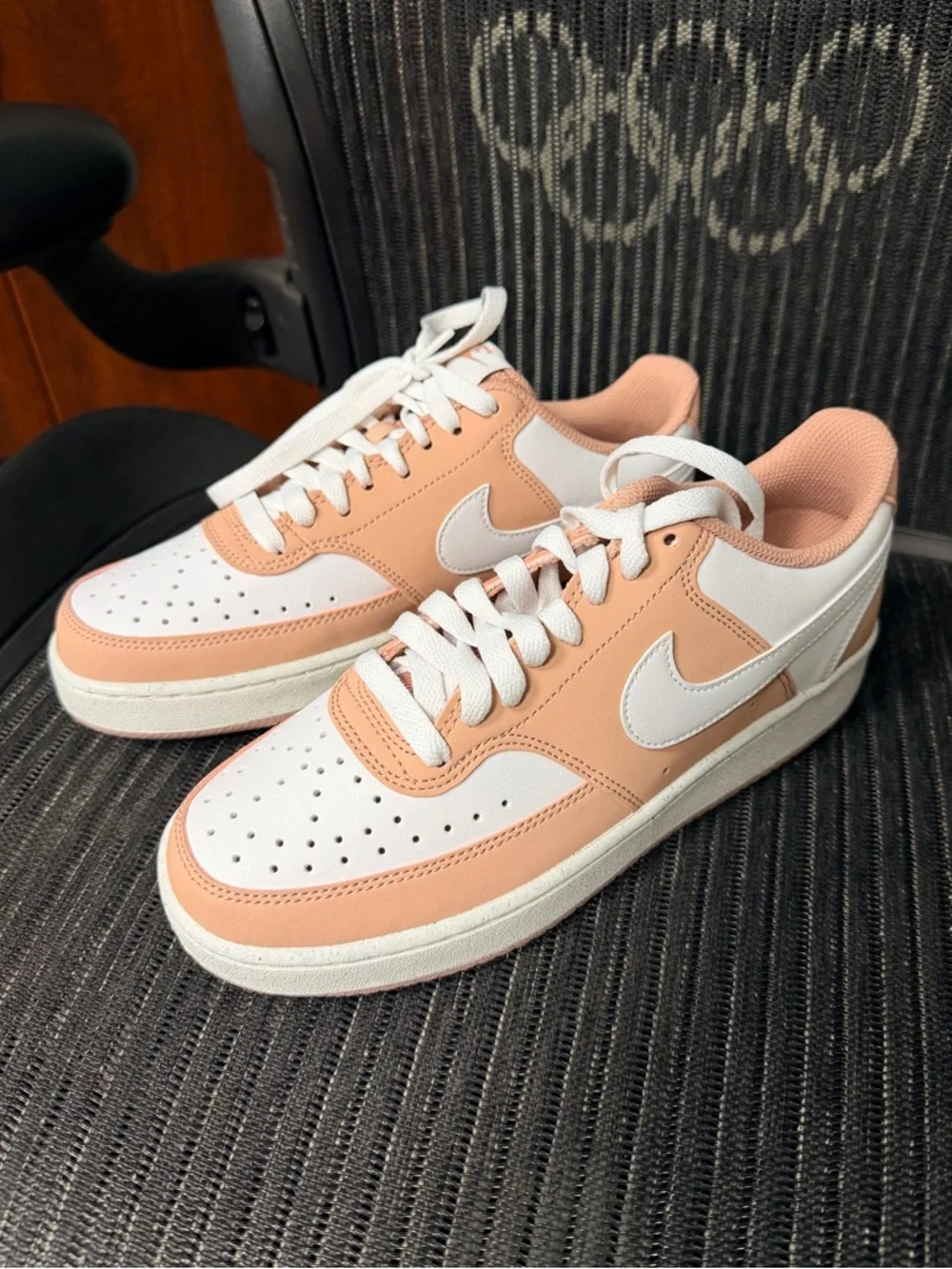 Nike Low-Top Sneakers in Peach & White